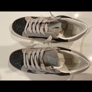 Black golden goose Dupe glitter sneakers. Size 6.5